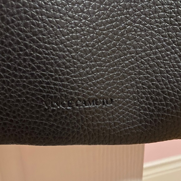 Vince Camuto vegan leather tote bag - Picture 4 of 7